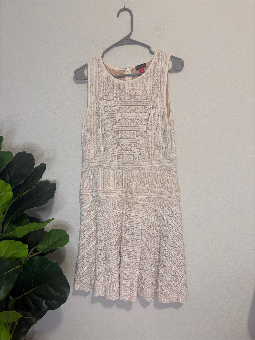 Vince Camuto Ivory Lace Textured Sleeveless Mini Dress small